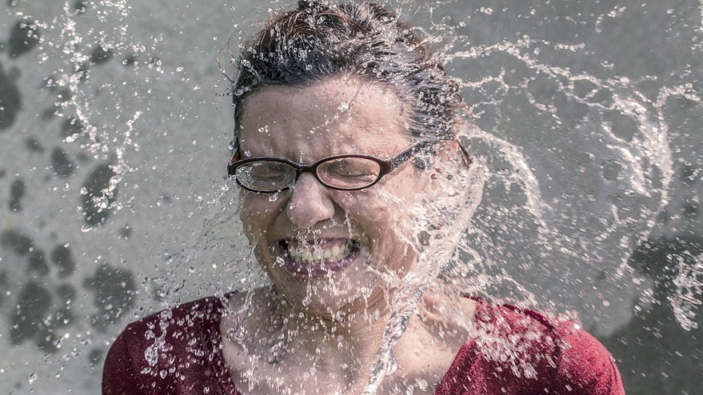 Wash and stop glasses with fogging